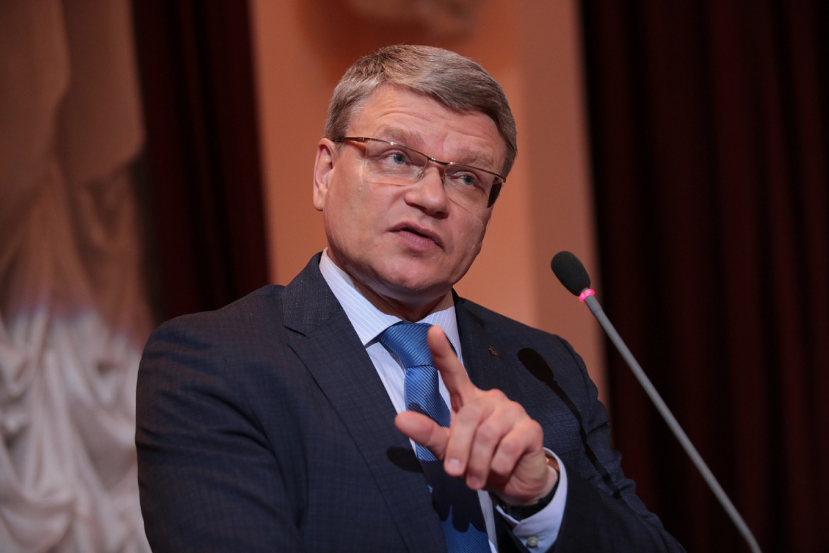 Алексей Созинов: «Мы не столько учим, сколько воспитываем врачей»