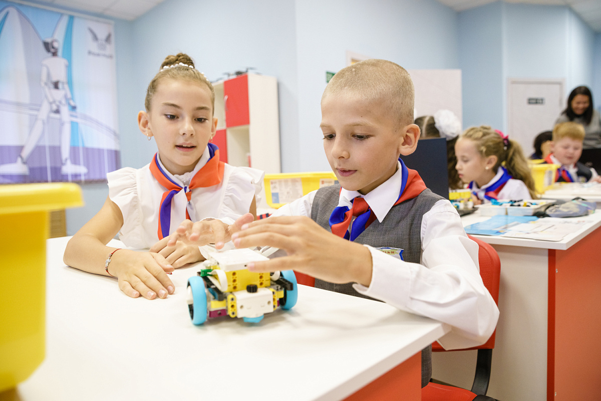 От «Кванториумов» до IT-кубов: миллиарды в татарстанские школы